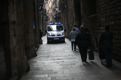 Una furgoneta de la Guardia Urbana en Barcelona. 