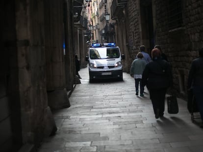 Una furgoneta de la Guàrdia Urbana a Barcelona.