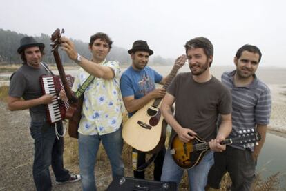 Los Hermanos Dalton en Campo Soto, en San Fernando (Cádiz).