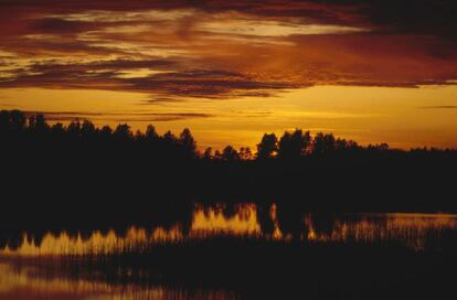 Atardecer en la Regi&oacute;n de los Mil Lagos, en Finlandia.