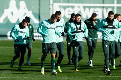 La plantilla del Betis, en el entrenamiento del 31 de diciembre.