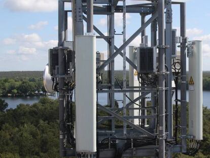 Deutsche Telekom inicia la venta de sus torres: Cellnex y American Tower, entre las interesadas