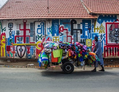 Vendedor ambulante, Medina, Dakar.