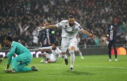 Benzema celebra el primer tanto del Real Madrid. 