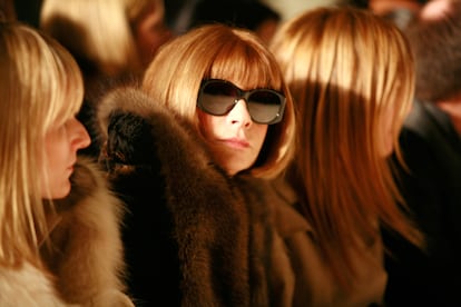Anna Wintour durante el desfile de Tommy Hilfiger en 2008.