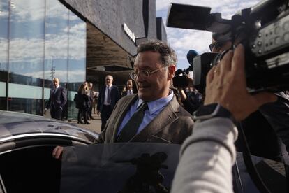 El Fiscal General del Estado, Álvaro García Ortiz, a su salida del acto de entrega de despachos de la 73 promoción de la Carrera Judicial, en el Auditorio Da Vinci, a 23 de enero en Barcelona.