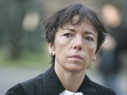 Margot Kässmann, a la salida de un cementerio de Hannover en enero de 2008.