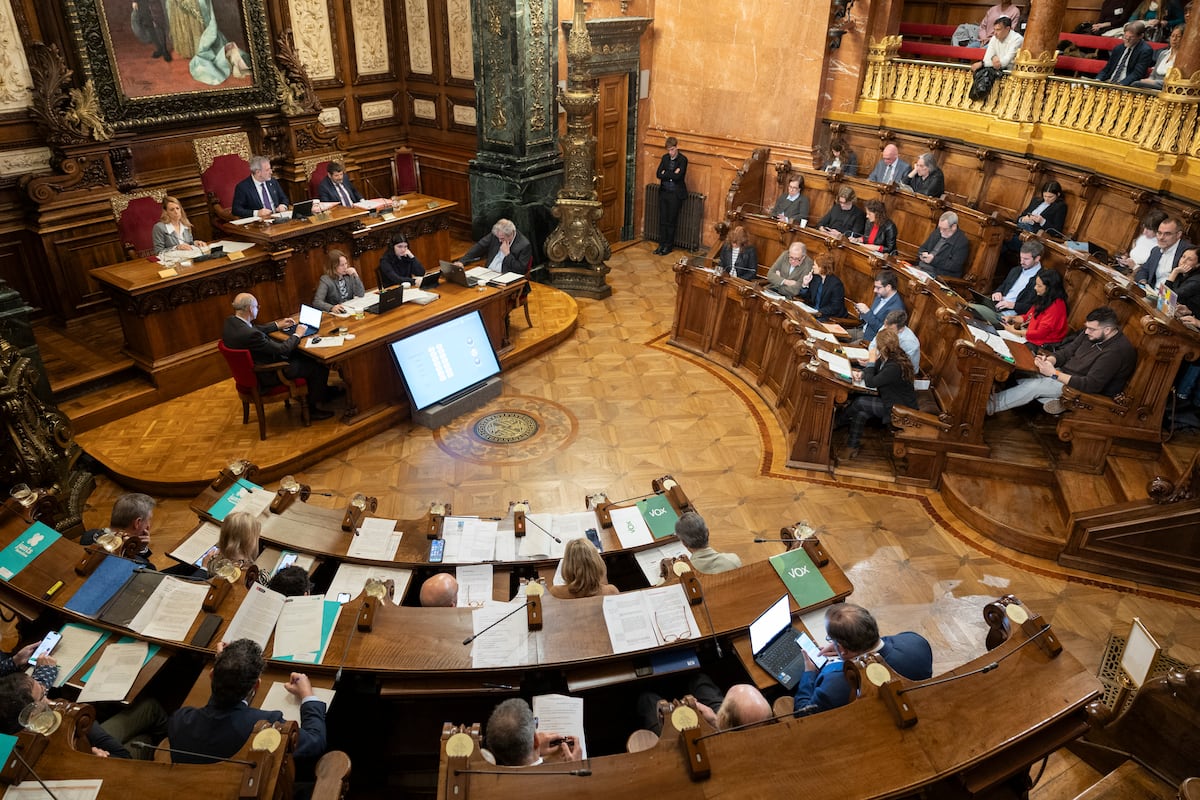 Barcelona declara que todas las viviendas de la ciudad son de “uso residencial y permanente”