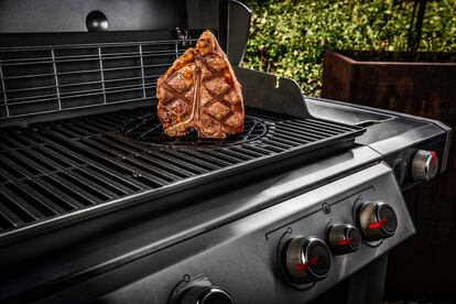 Hasta el T-bone más robusto queda en su punto perfecto gracias a Weber.