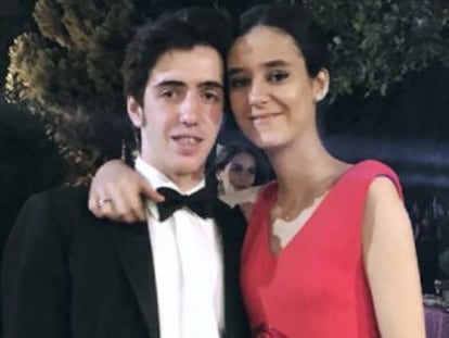 La hija de la infanta Elena celebra su presentación en sociedad en una fiesta que le ha regalado su abuelo don Juan Carlos