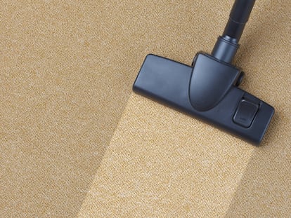 ¿Cómo limpiar una alfombra en seco en casa?, ¿Cómo se puede limpiar una alfombra?, ¿Cómo limpiar alfombras rápido y fácil?, ¿Cómo limpiar la alfombra a mano?, limpiador alfombras, como limpiar alfombra, limpia alfombras