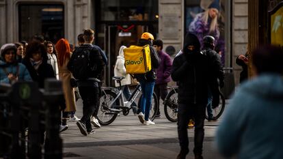 Un 'rider' de Glovo, a finales de enero en Madrid.