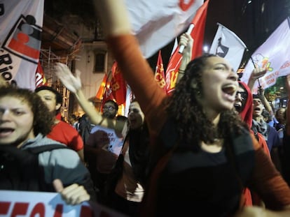 Manifestaci&oacute;n en R&iacute;o de Janeiro contra el presidente de Brasil.