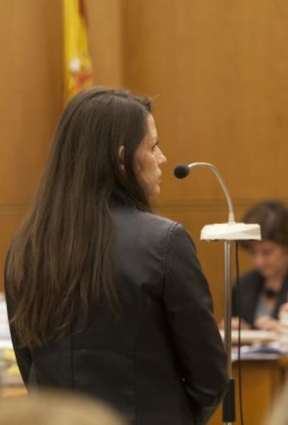 Mar&iacute;a &Aacute;ngeles Molina during her trial. 
 