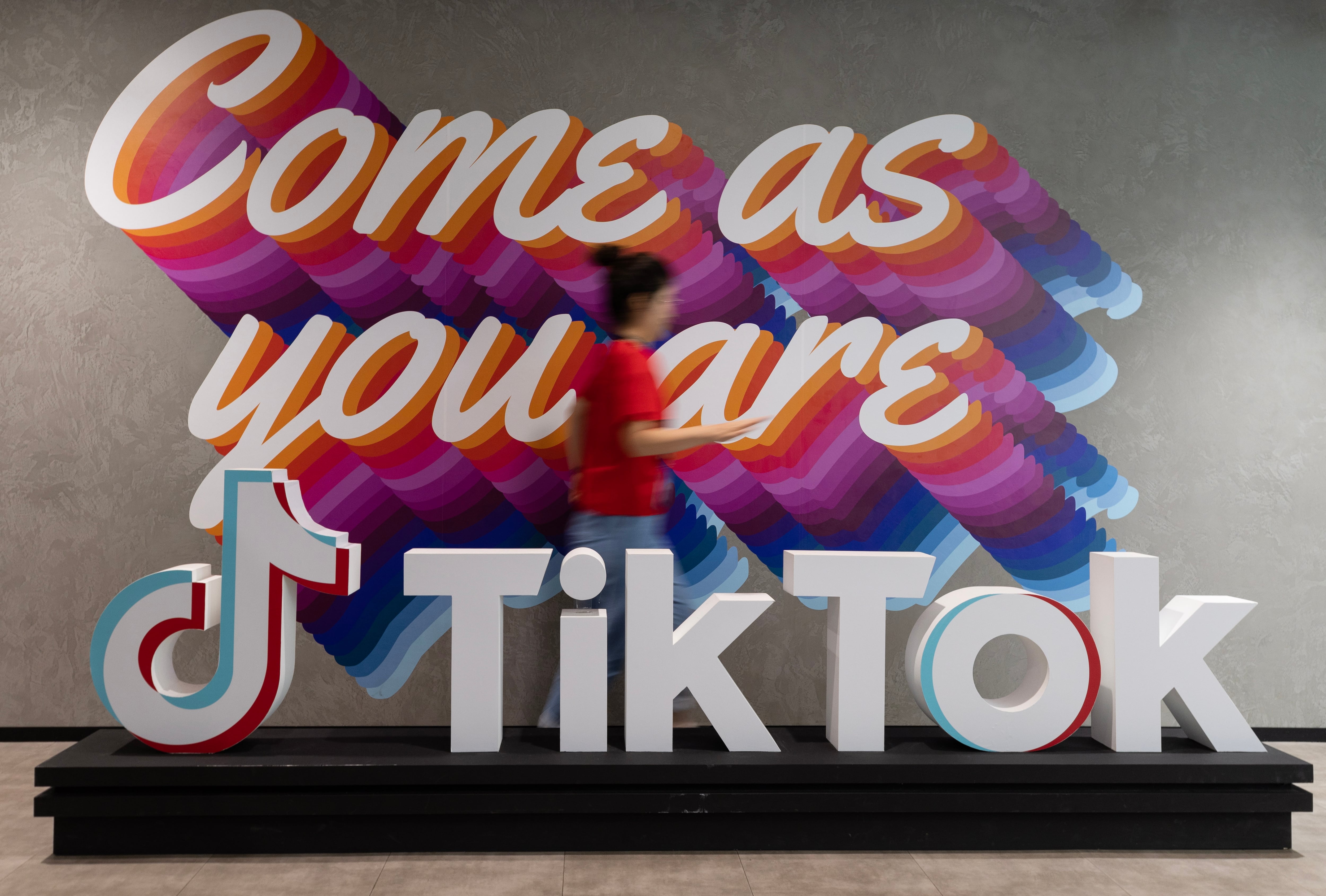 Trump prorroga el plazo para resolver el futuro de TikTok