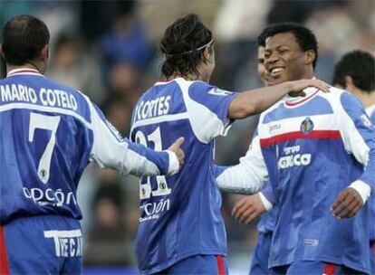 Los jugadores del Getafe celebran uno de los goles