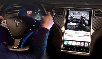 YouTube y Netflix llegan a los coches Tesla.