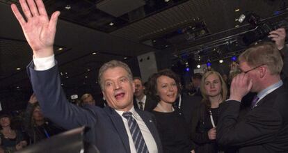 El candidato del partido conservador Kokoomus, Sauli Niinistö, tras conocer los resultados.