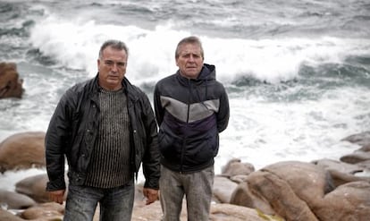 Goose barnacle gatherers Juan Jos&eacute; Quiza (l) and Roberto Castro, who helped with the clean-up job.