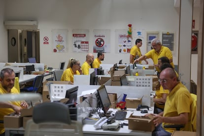 Sevilla 24/09/24 Empresa Unei, Unei es una empresa social sin ánimo de lucro que emplea a un 85% de personas con discapacidad, muchas con problemas de salud mental
foto. Alejandro Ruesga