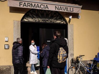 La primera reacció davant de l'arribada de la pandèmia a Llombardia fou riure’s de la resposta de l'estat italià.