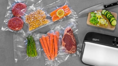 Elige el modelo de envasadora al vacío Sealvac Steel, de la firma Cecotec, para preservar tus alimentos durante más tiempo.
