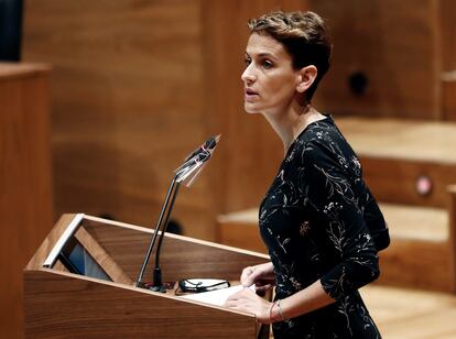 La presidenta del Gobierno de Navarra, María Chivite, en una intervención reciente en el Parlamento foral.