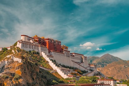 El monasterio de Potala en Lhasa, un símbolo en el Tíbet.