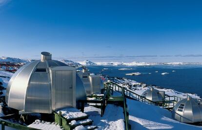 Los iglús metálicos del hotel Arctic de Ilulissat, en Groenlandia.