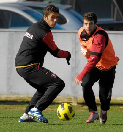 Campaña, en un entrenamiento con el Sevilla.