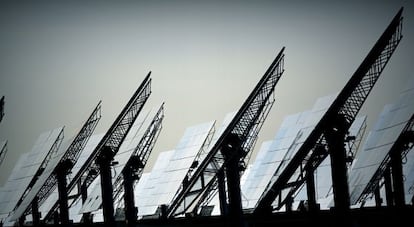 Planta solar de Abengoa en Sanlúcar la Mayor (Sevilla)
