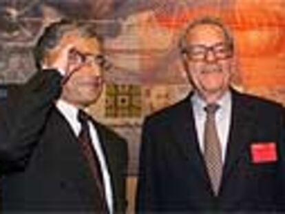 Helmut Sihler (derecha), junto con el ex presidente de la compañía, Ron Sommer.