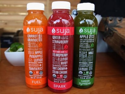 Tres botellas de Suja Life.