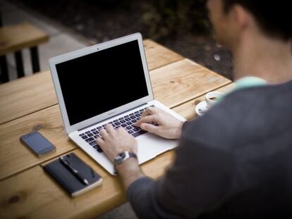 Cómo crear una empresa cuando se está trabajando en otra