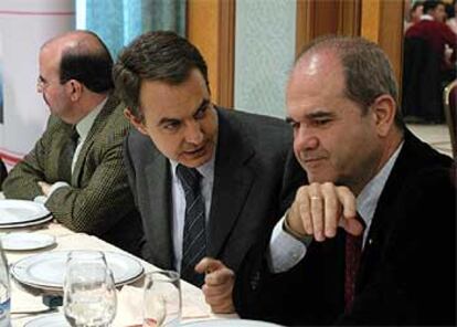 Zapatero y Chaves, ayer durante el almuerzo en Andújar.