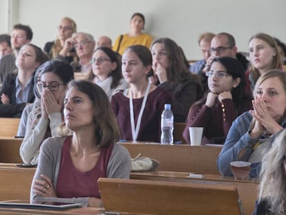 Público aistente a la serie de conferencias 