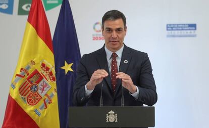 El presidente del Gobierno, Pedro Sánchez da un discurso durante la presentación del Plan de Impulso al Sector Turístico, en el Complejo de la Moncloa, en Madrid. EFE/Rodrigo Jiménez/Archivo