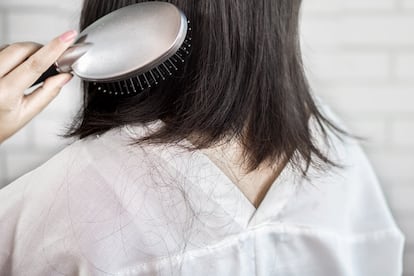Los dermatólogos aseguran que existe una relación entre la pérdida del cabello y la Covid.