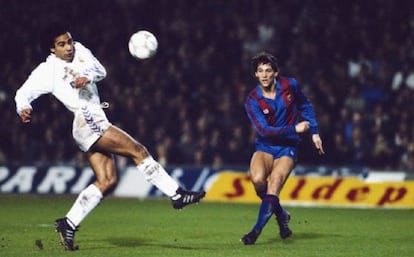 Hugo Sánchez durante un derbi frente al Barcelona.