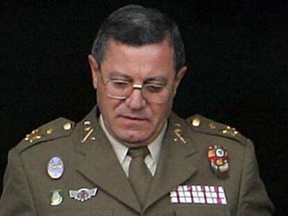 El general Mena, a su salida del Ministerio de Defensa el pasado sábado.