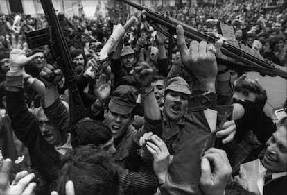 Una imagen sin datar de la revolución portuguesa de 1974.