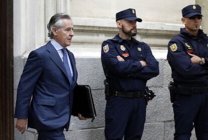 Miguel Blesa a la salida del Tribunal Superior de Justicia de Madrid