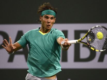 Rafael Nadal ante el suizo Roger Federer