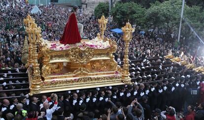 Multitudinario paso en Málaga.