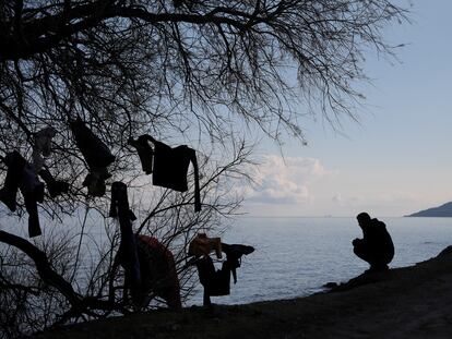 Un inmigrante en la Isla de Lesbos, el 6 de marzo pasado.