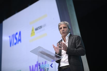 El ministro de Economía argentino, Luis Caputo, durante una conferencia en el coloquio de IDEA, en Argentina, en octubre de 2024.