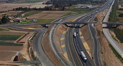 Una tramo de la autopista La Serena-Vallenar, en Chile.