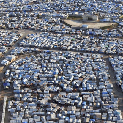 Vista aérea de uno de los campamentos de desplazados en Puerto Príncipe.