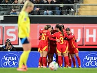 Las jugadoras de la selección española celebran ayer martes el gol de Alexia ante Suecia en el estadio Gamla Ullevi de Gotemburgo.