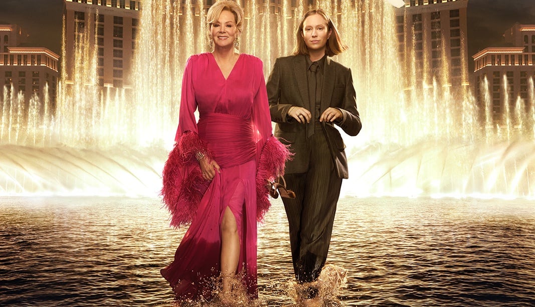 Imagen promocional de la quinta temporada de 'Hacks'.